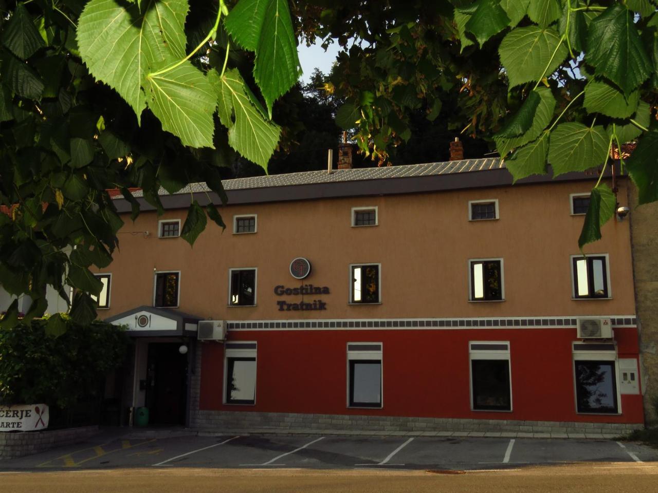 Gostilna Tratnik Hotel Col Exterior photo