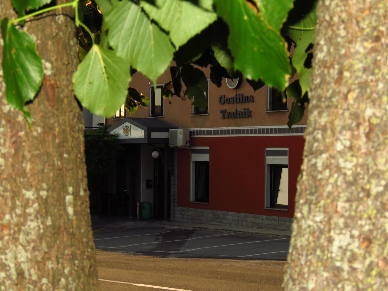 Gostilna Tratnik Hotel Col Exterior photo