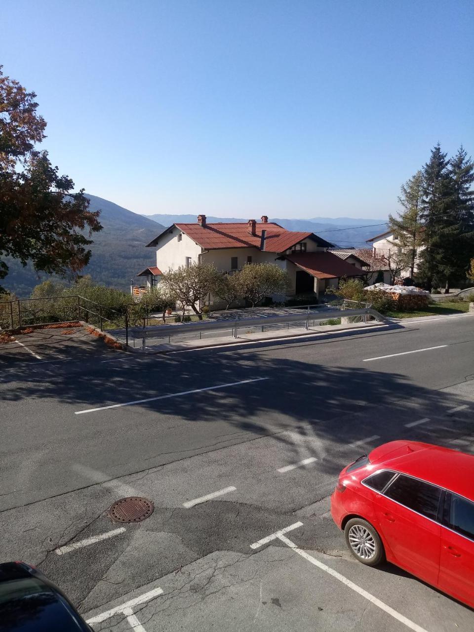 Gostilna Tratnik Hotel Col Exterior photo